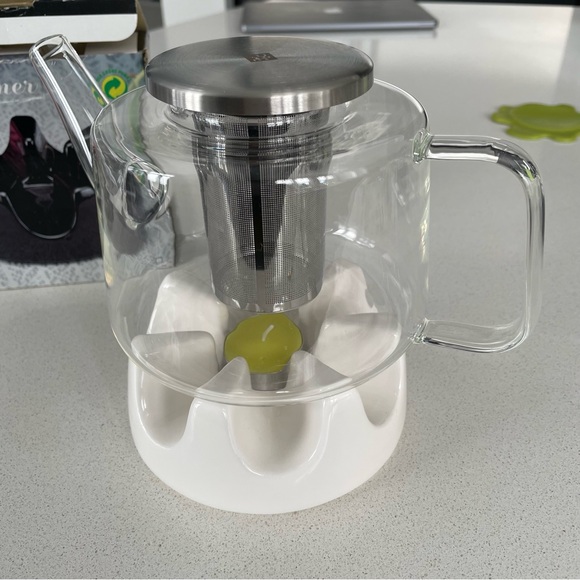 Vintage White Ceramic Teapot Warmer - Picture 6 of 6